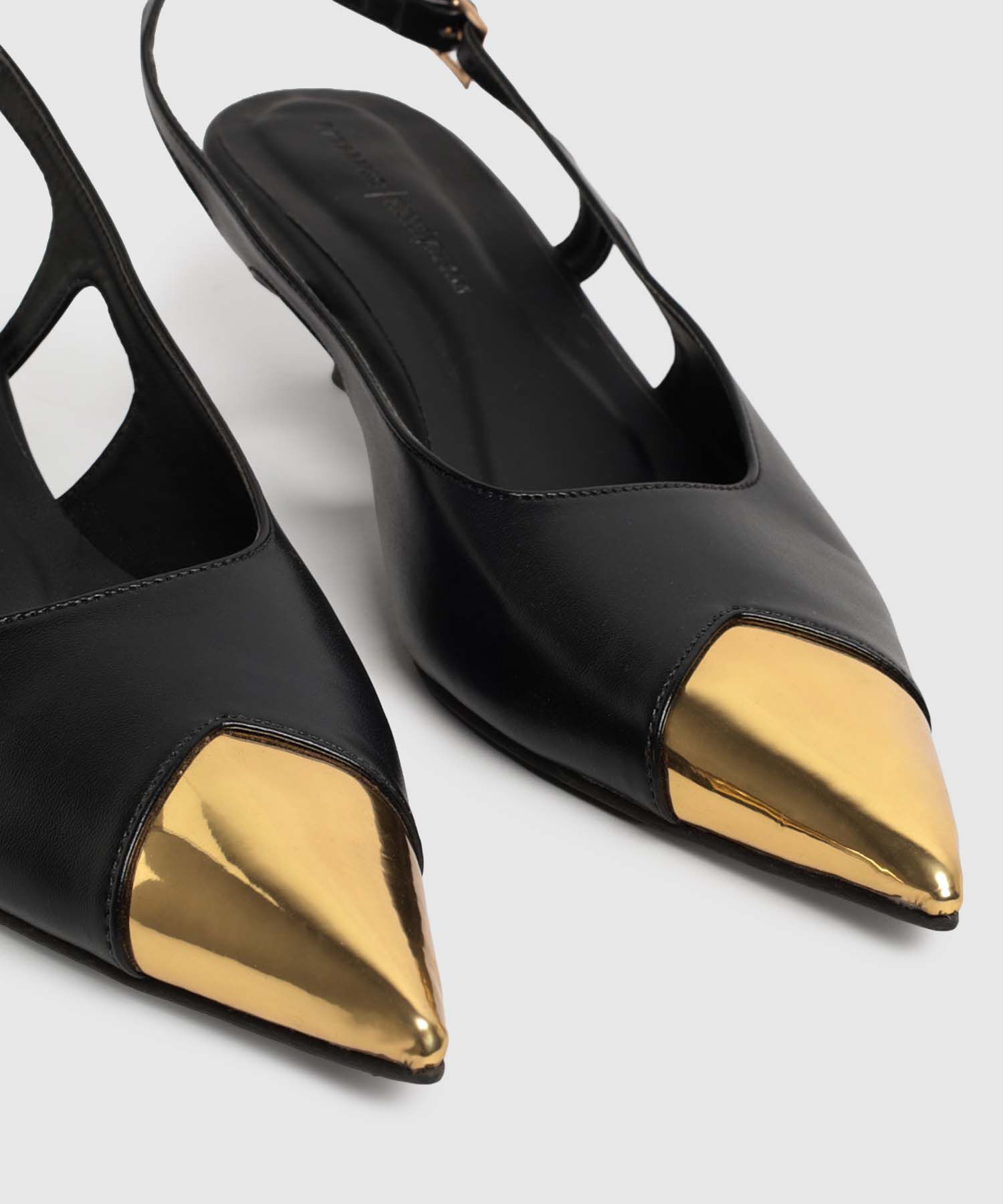 Zapatos Con Detalle En Punta Para Mujer