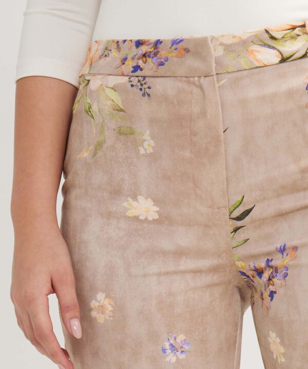 Pantalon Flare Estampado image number null