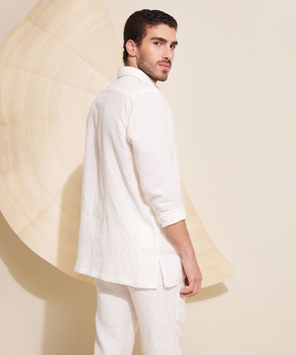 Camisa Guayabera Manga Larga, Sin Bolsillo  Con Bordado.