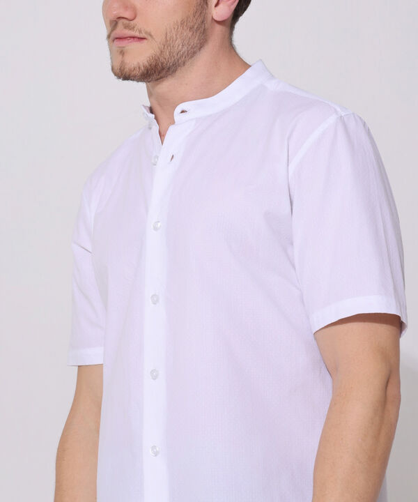 Camisa Manga Corta con Cuello Neru