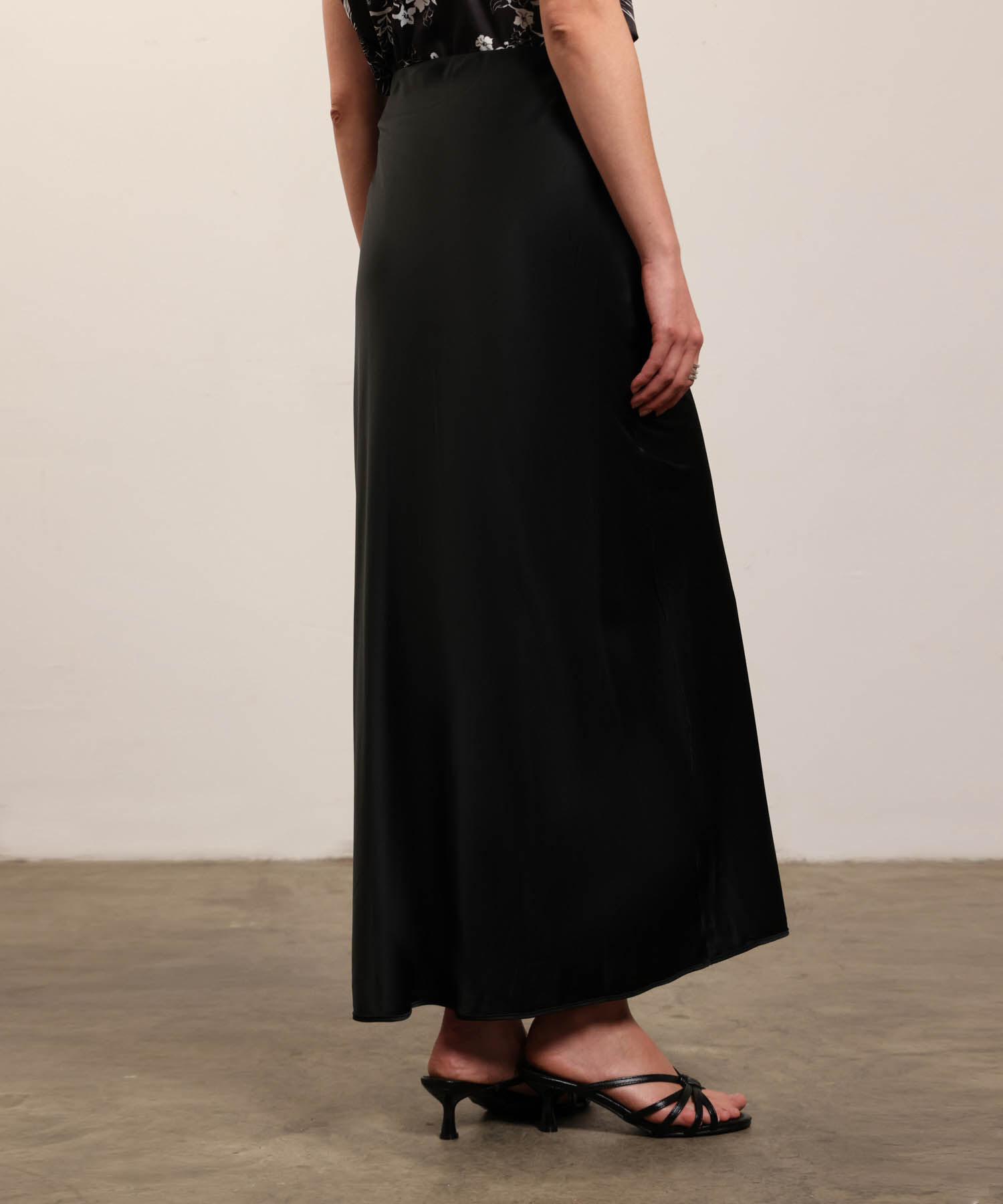 Falda Larga Minimalista para Mujer