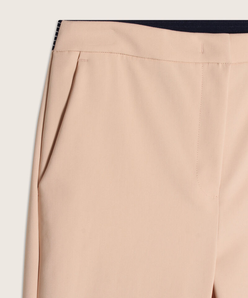 Pantalón Casual con Bolsillos