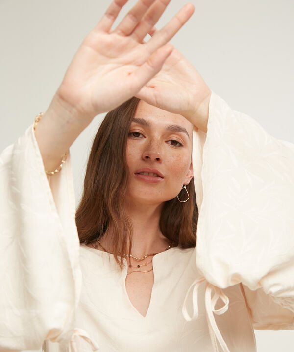 Blusa Cuello V image number null