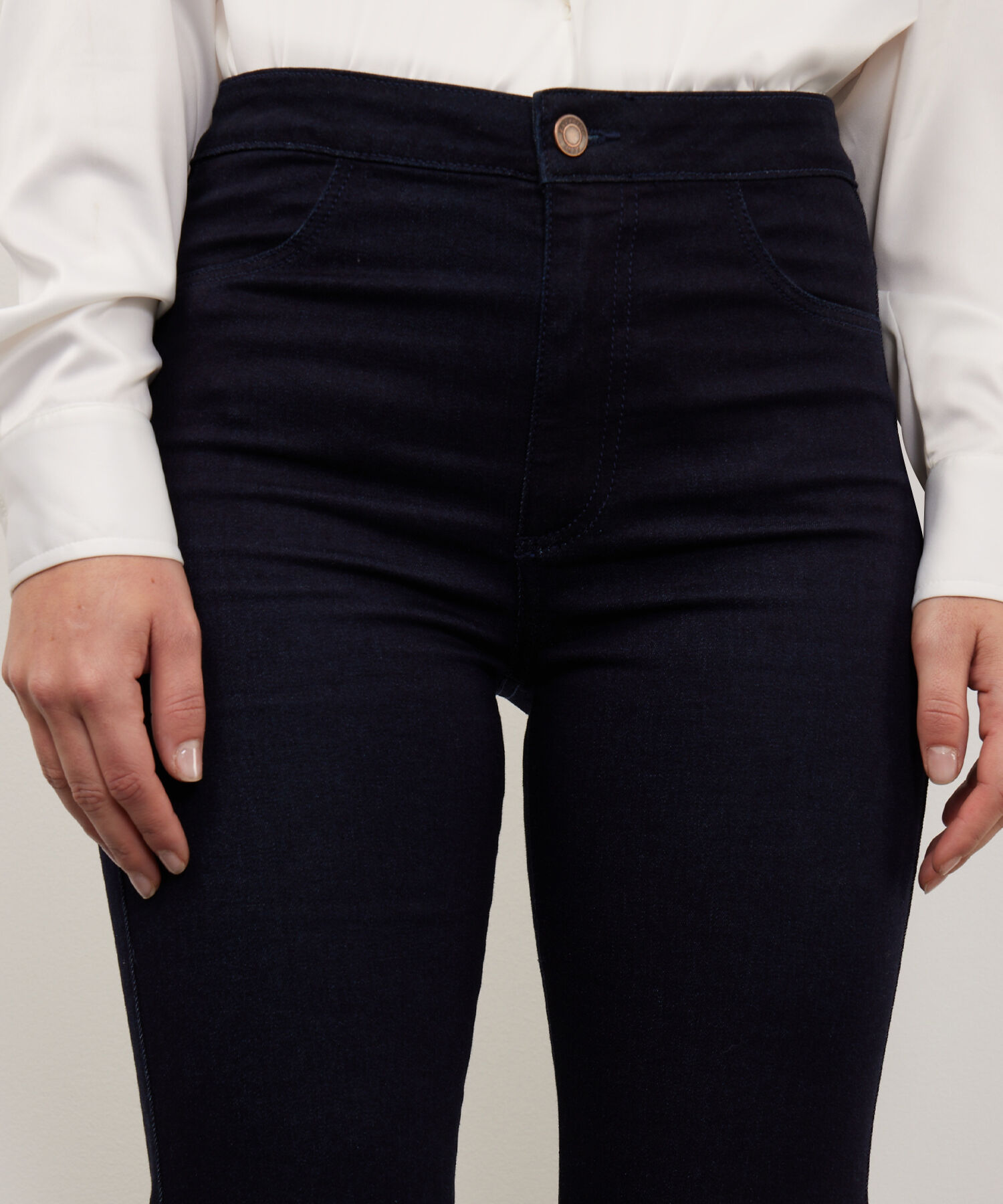 Jean Jegging Flare Tono Raw