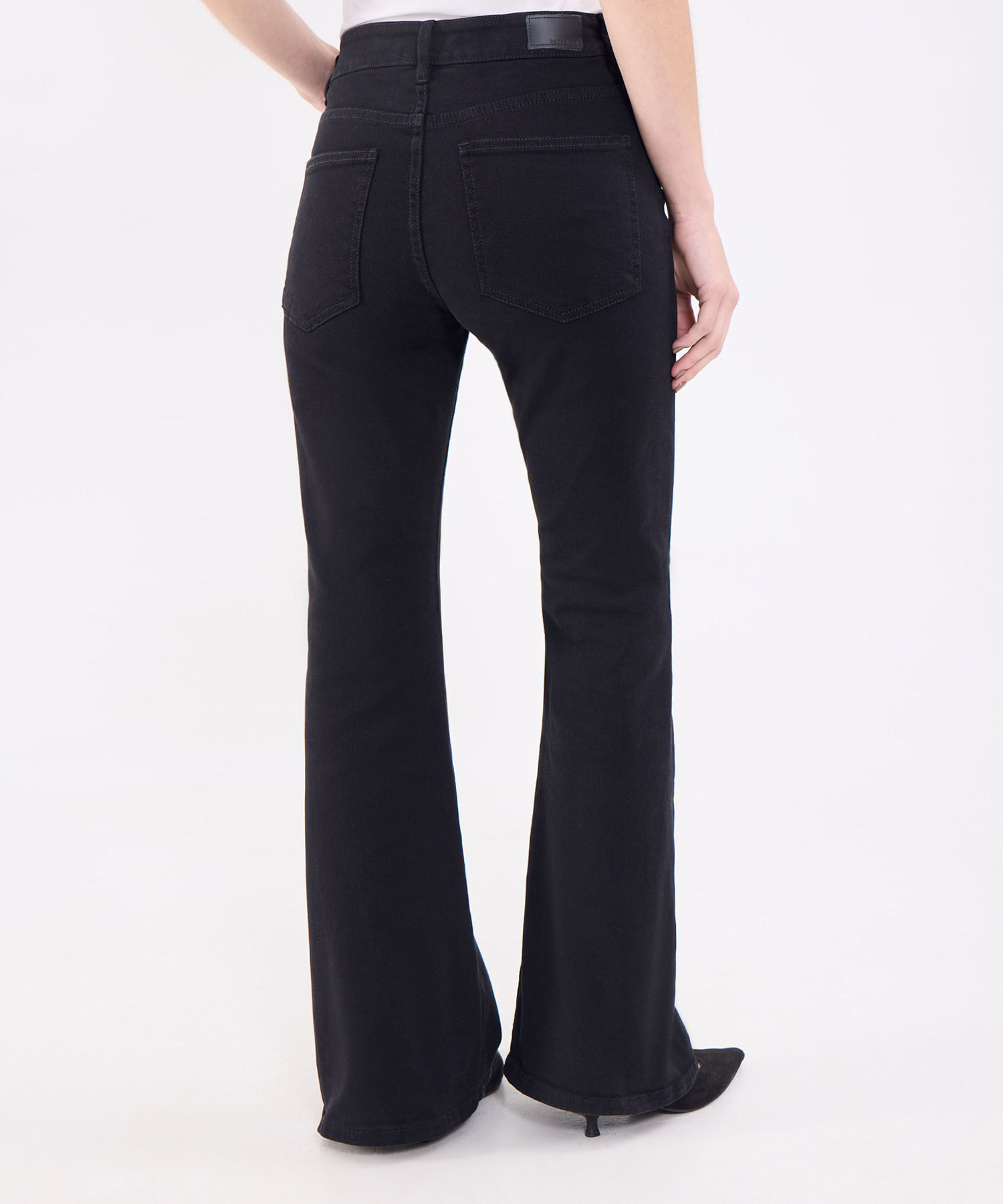 Jeans Flare Tono Oscuro