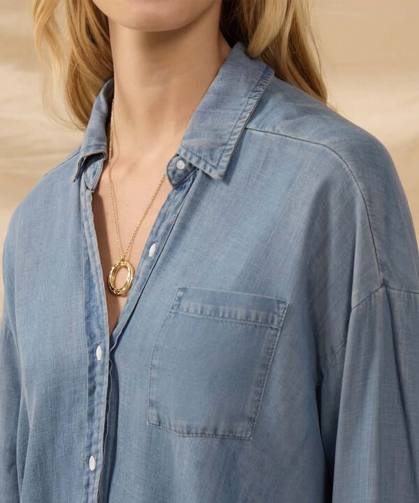 Camisa Denim Fluida De Hombro Ca&iacute;do Para Mujer