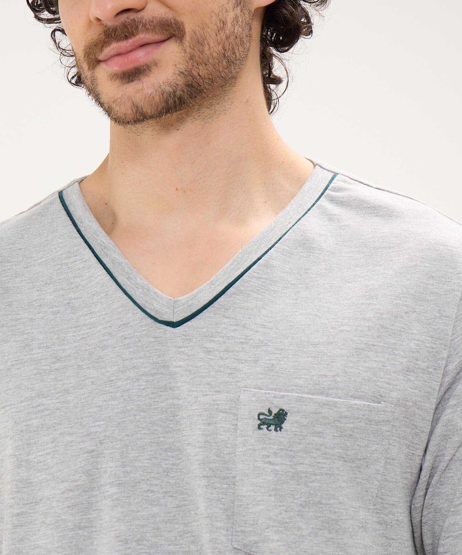 Pijama Manga Corta Camiseta Cuello V Con Vena A Tono Ypantalon Unicolor