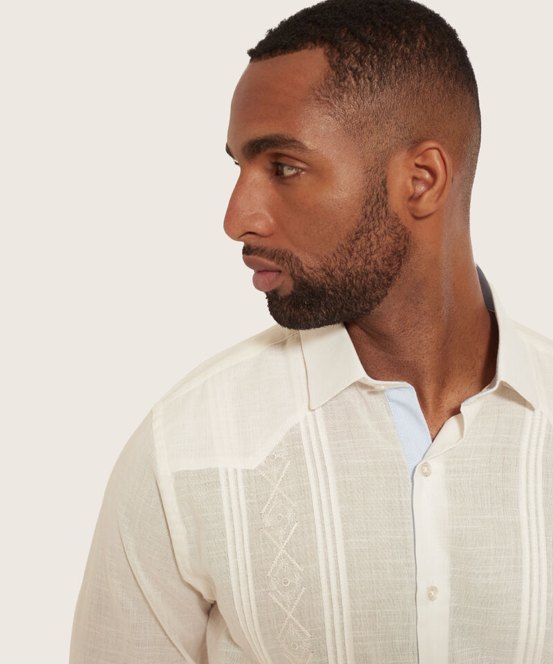 Guayabera de Manga Larga para Hombre con Bordado