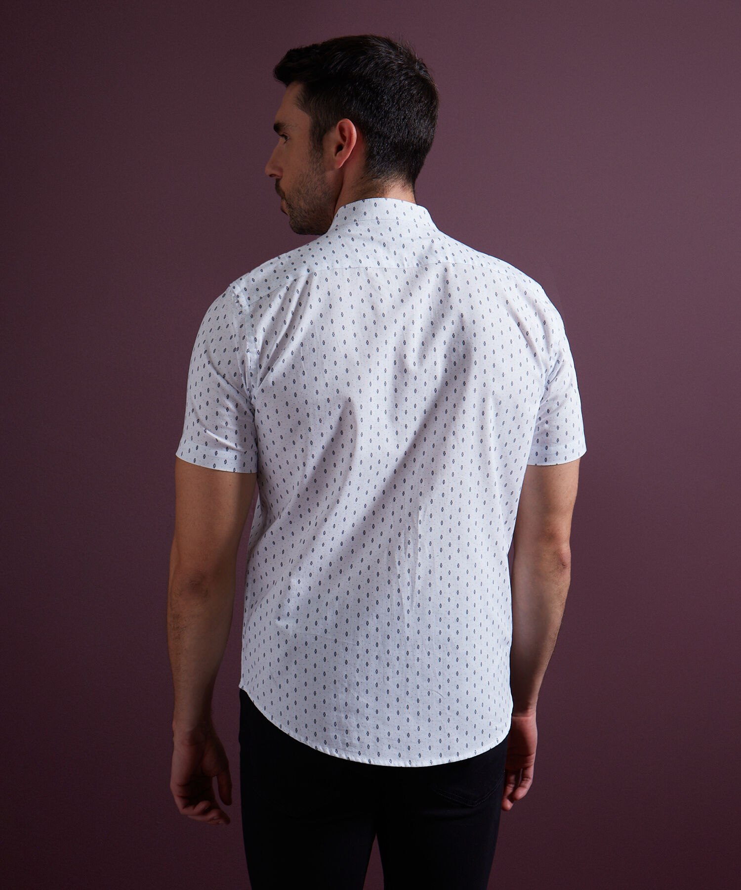Camisa Manga Corta Estampado Cuello Neru