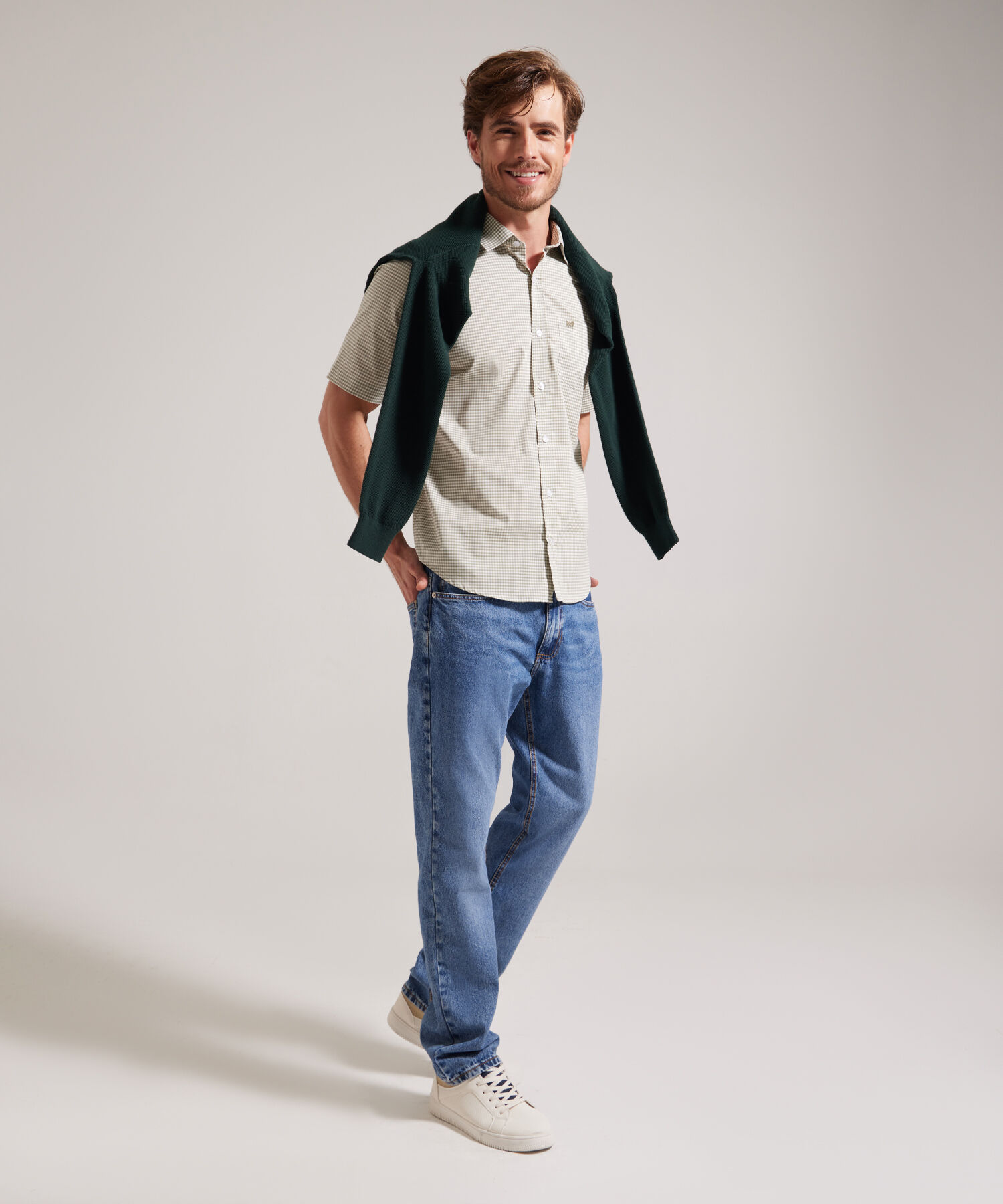 Camisa Preteñida, Manga Corta Con Bolsillo Y Silueta Regular Fit
