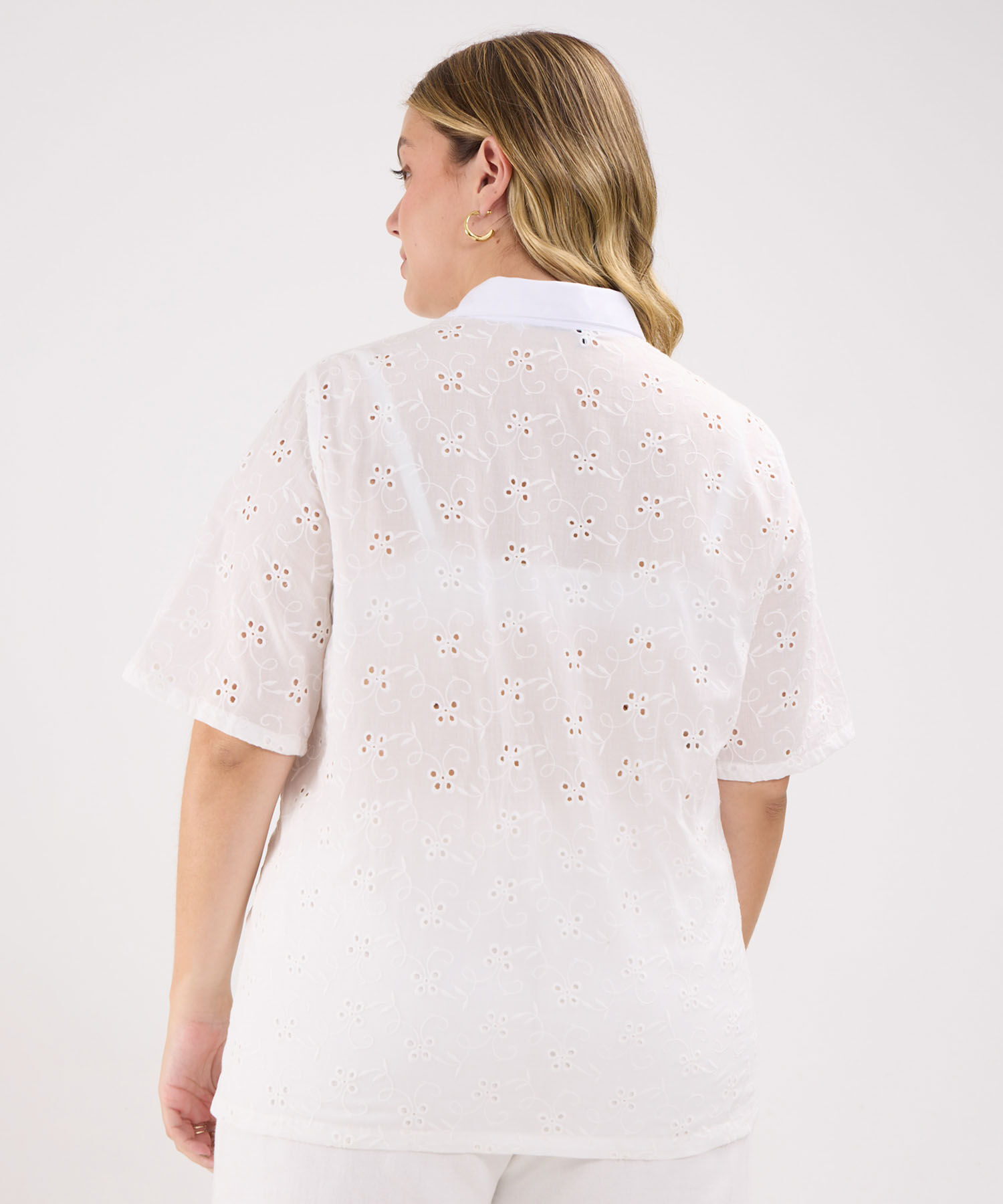 Camisa en Ojalillo