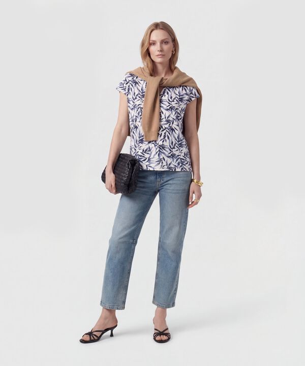 Camiseta Cuello En V Con Prense Frontal Mujer