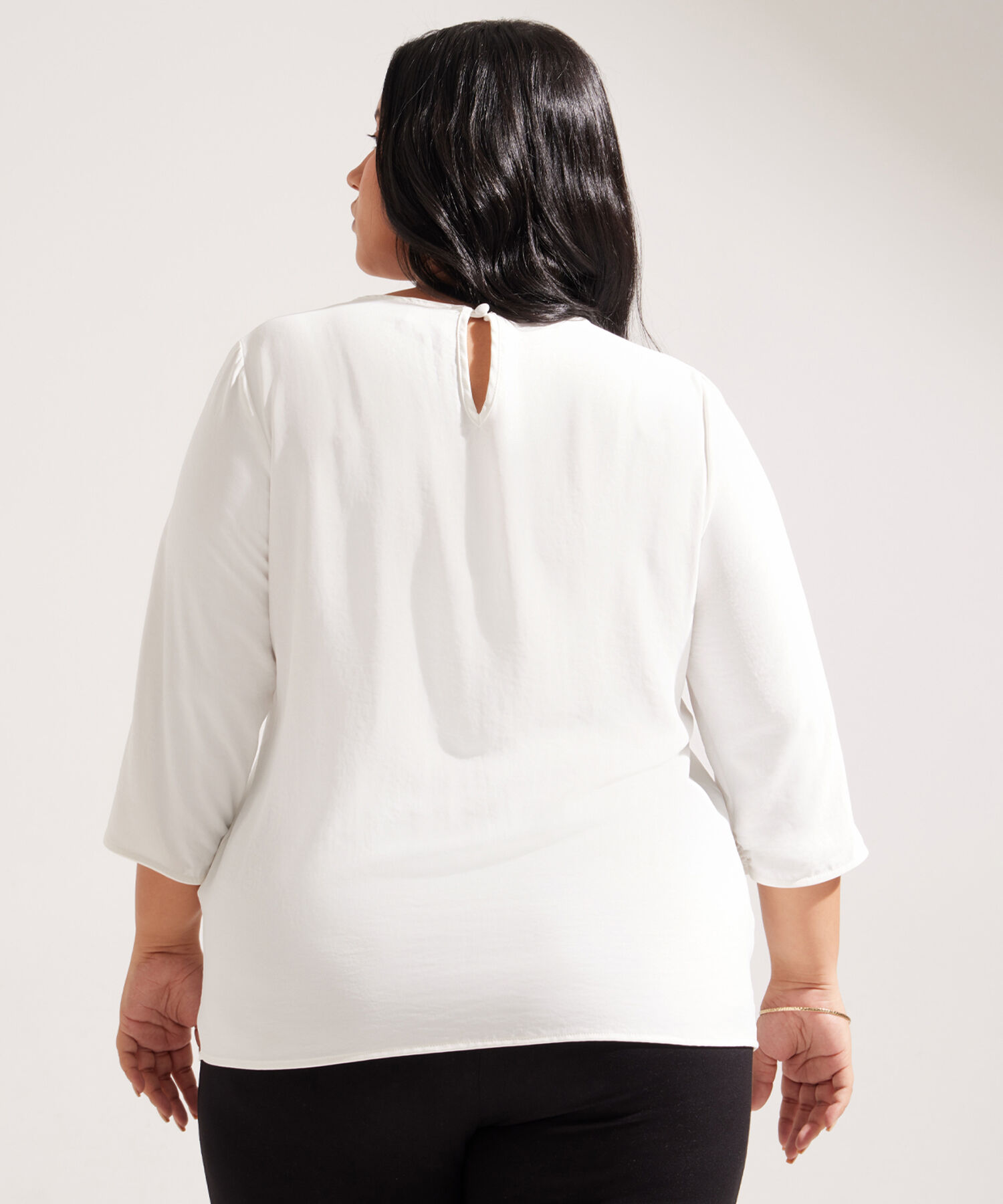 Blusa Manga ¾ Con Bordado