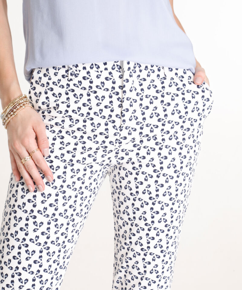Pantalón Capri Con Bolsillos Laterales