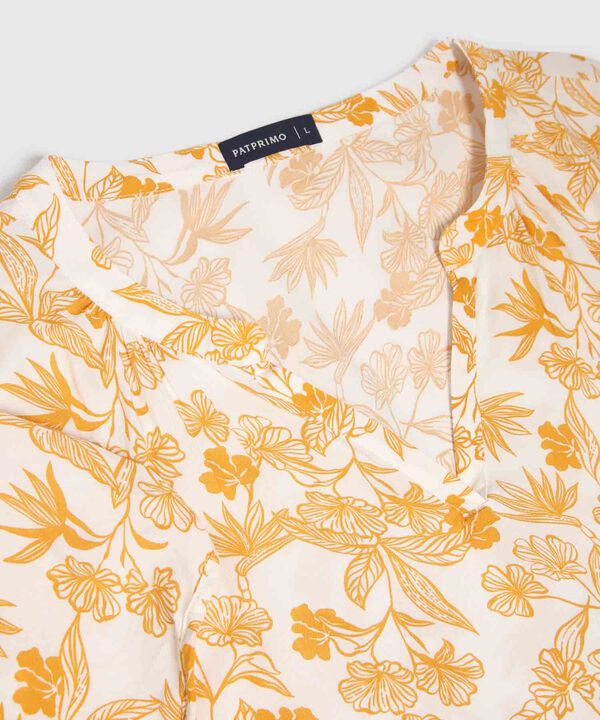 Blusa Escotada Estampado Botánico image number null
