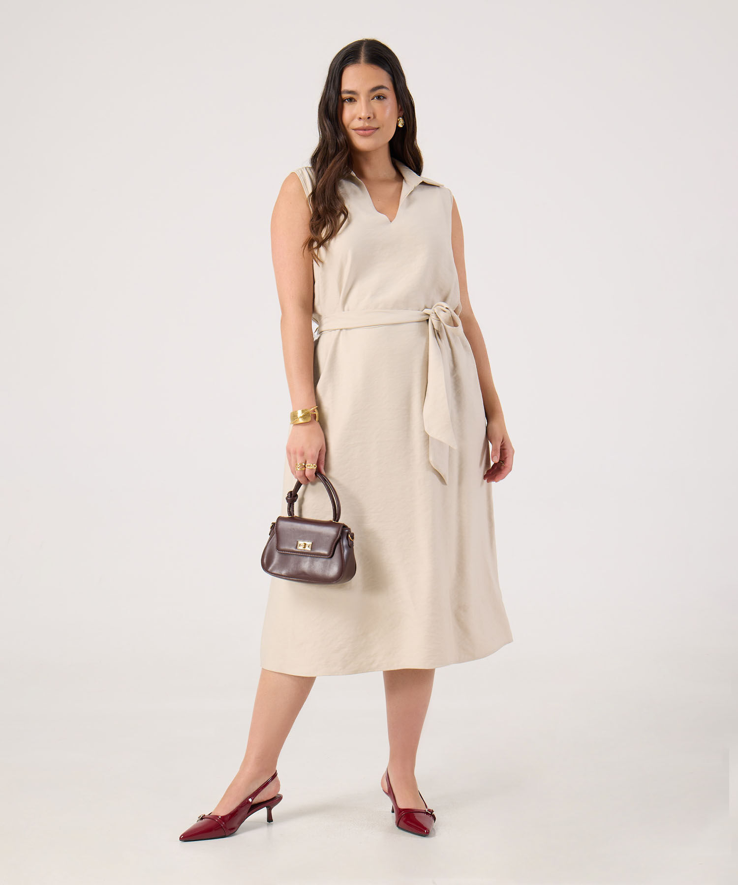 Vestido Unicolor Con Cinturon