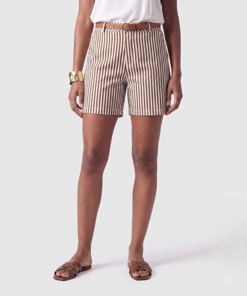 Bermuda Estilo Sastrero Con Cintur&oacute;n Mujer