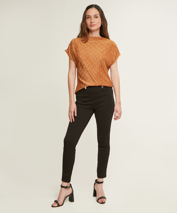 Blusa Plisada Manga Sisa, Cuello Redondo Y Silueta Holgada