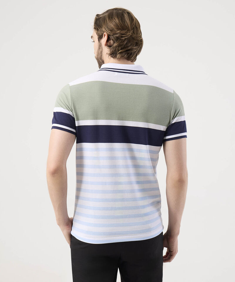 Polo Con Diseño De Bloques Y Franjas 