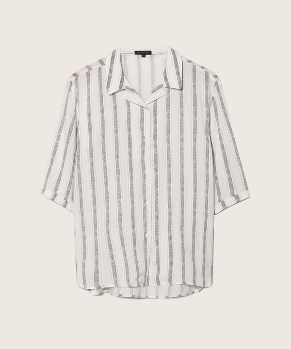 Blusa Estampada, Manga Corta, Cuello Camisero Con Hombro Corrido, Guarda Polvos Y Ruedo Cola De Pato