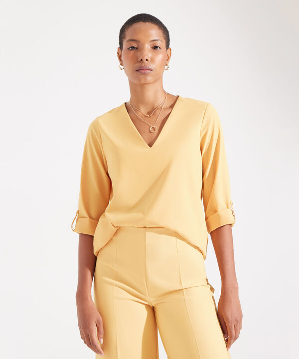 Blusa con Escote en V image number null