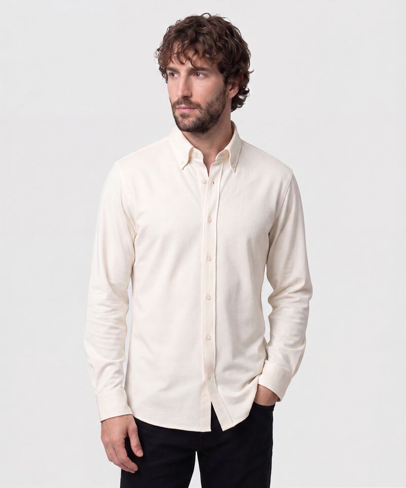 Camisa Unicolor Con Cuello De Bot&oacute;n Hombre