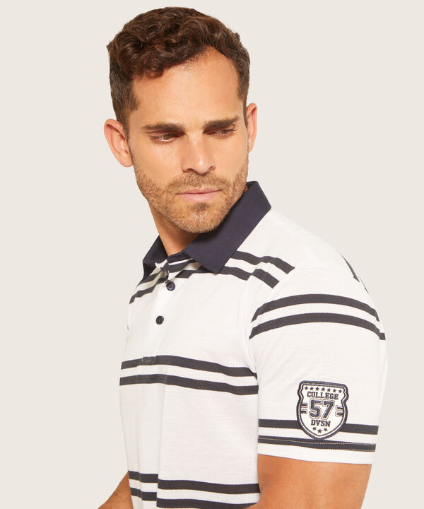 Polo Preteñida Con Aplique En Manga
