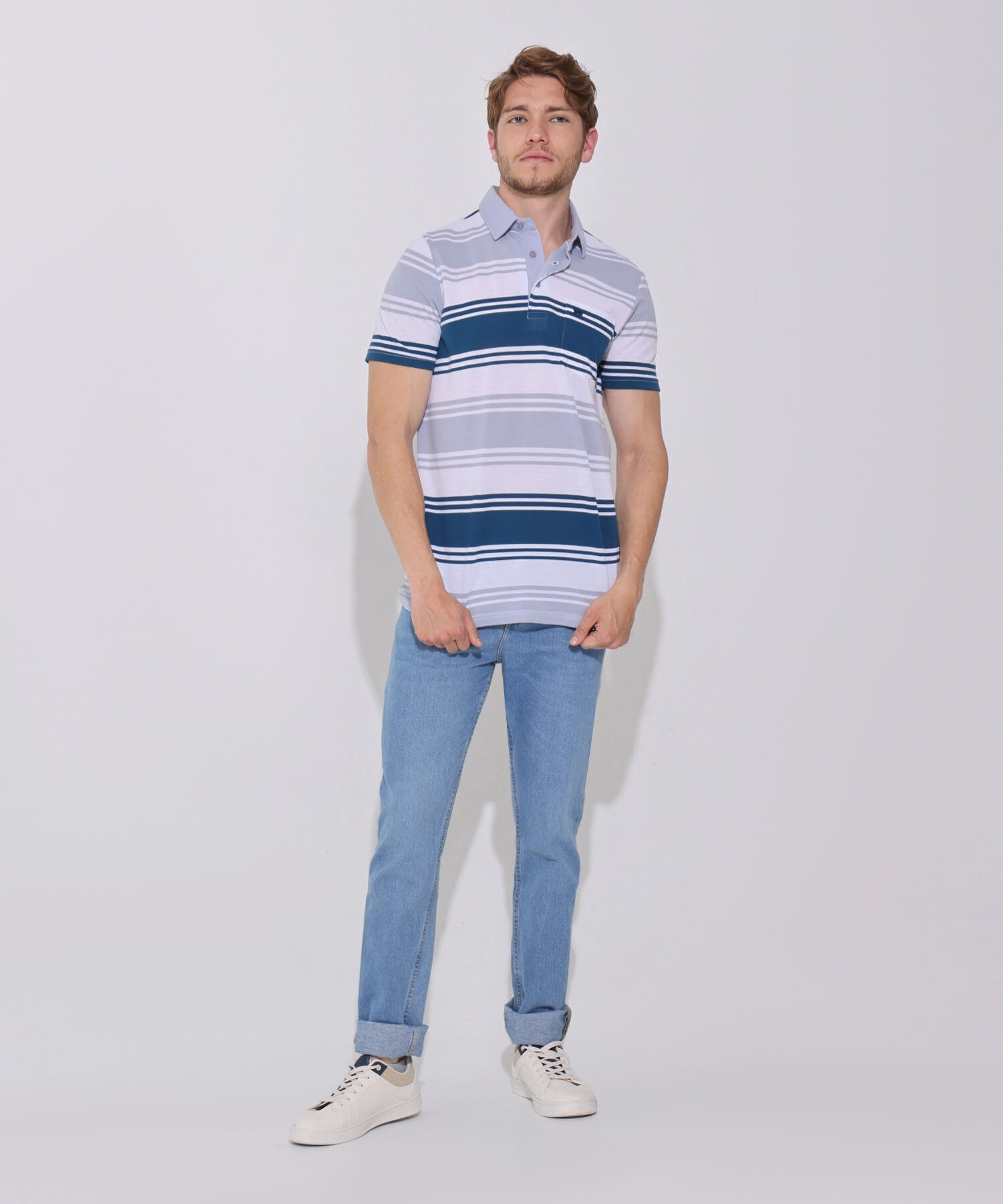 Polo Preteñida, Cuello Duro Con Bolsillo Y Silueta Regular Fit