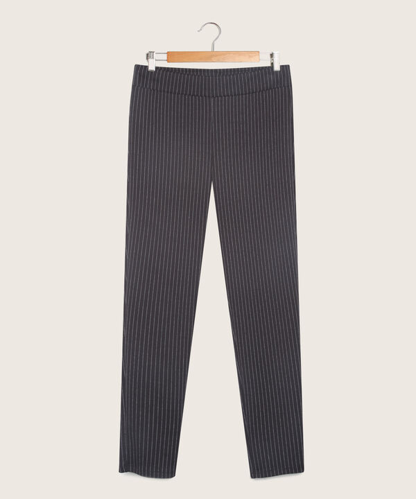 Leggings Preteñido Con Corte En Frente
