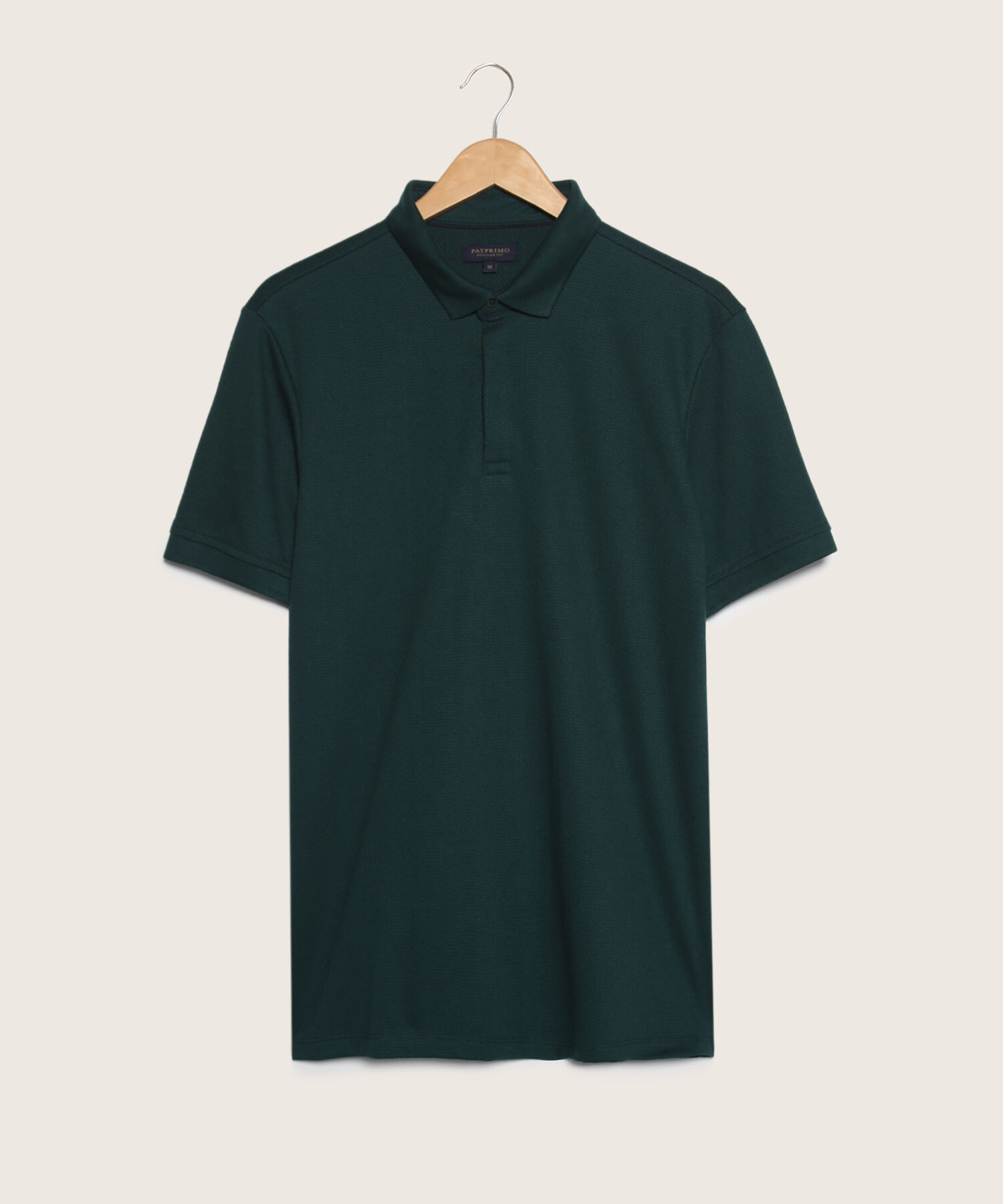 Polo Con Textura Unicolor, Regular Fit.
