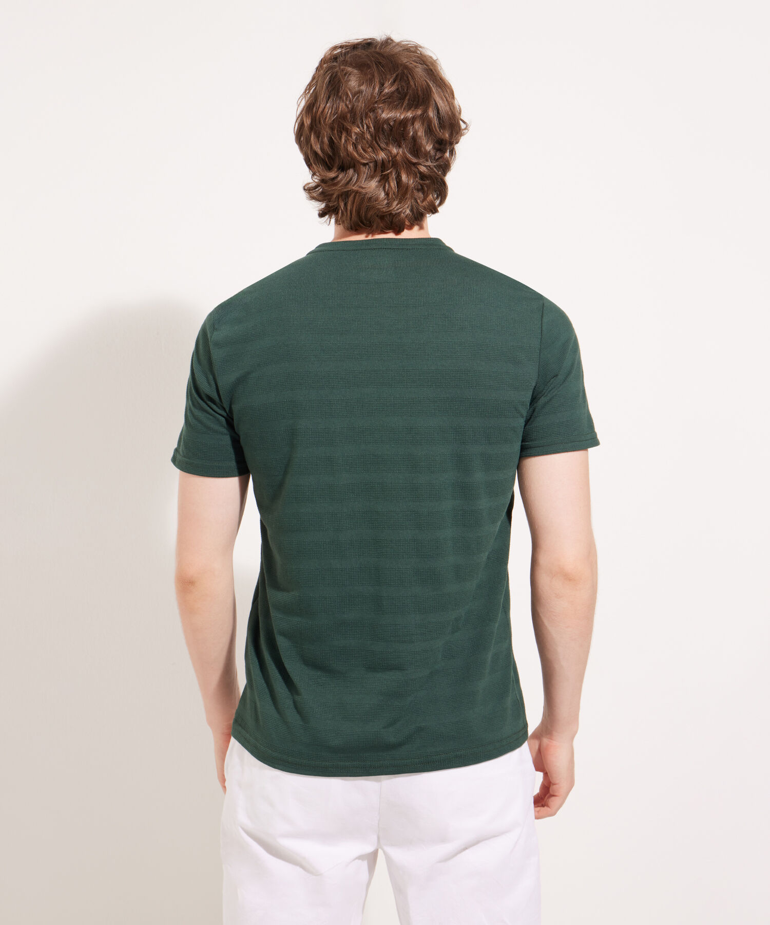 Camiseta Unicolor, Cuello Redondo Con Bolsillo De Parche