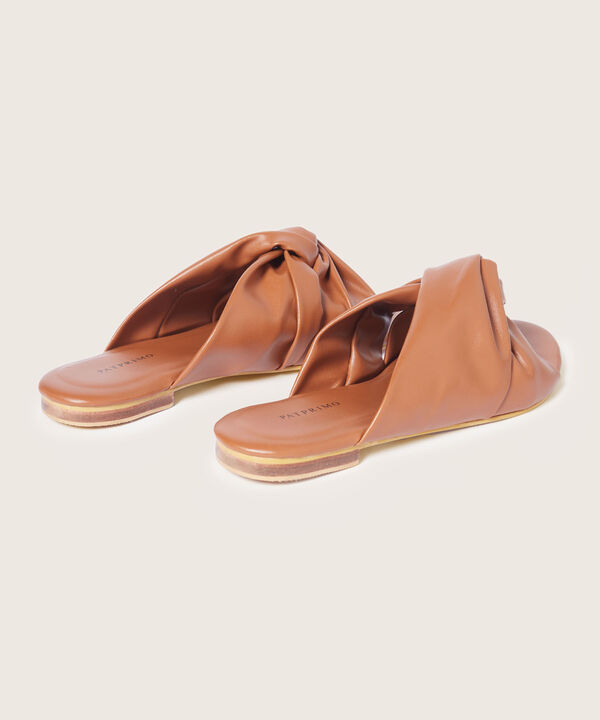 Sandalias con diseño de nudo