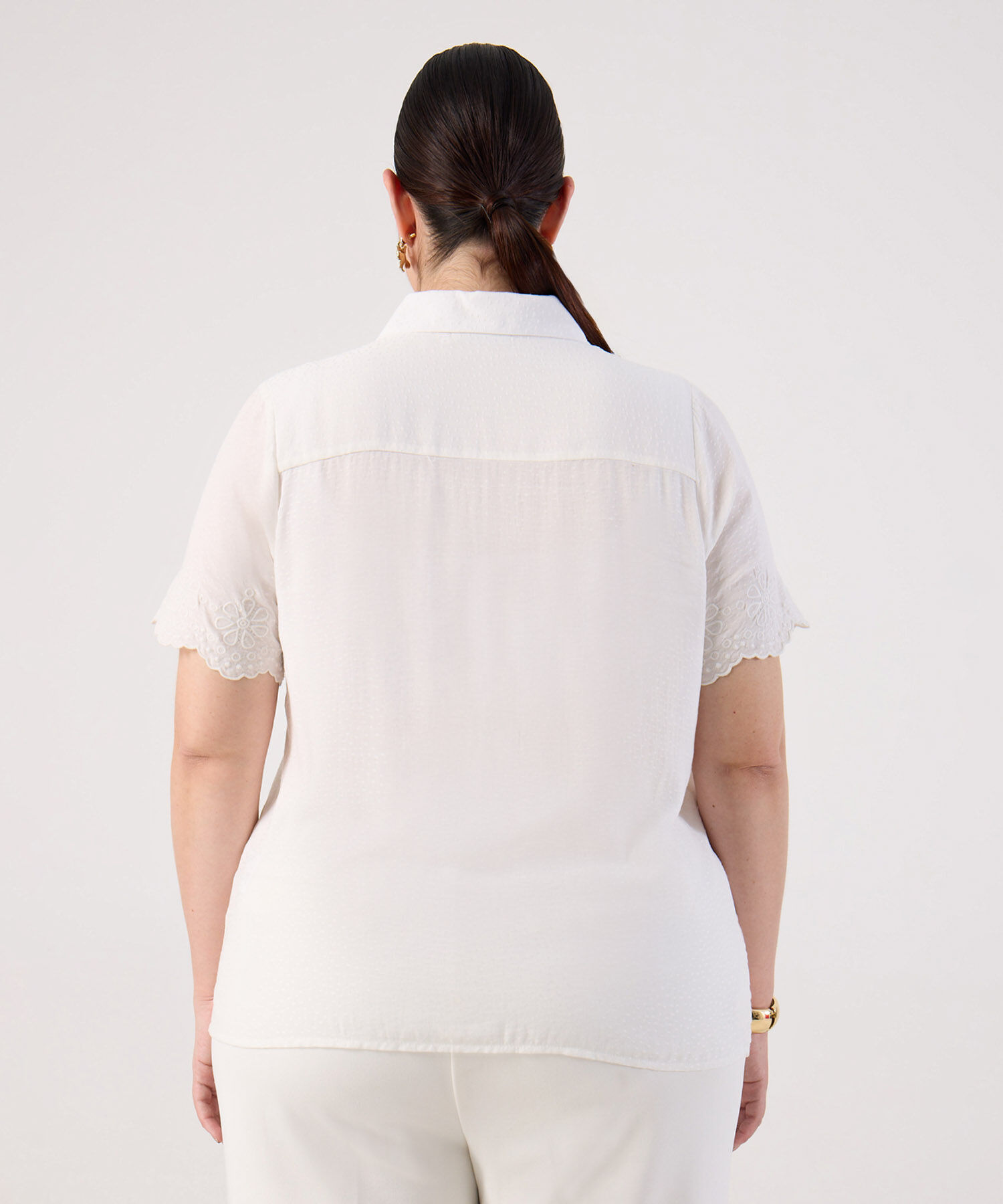 Blusa Manga Corta con Detalle Decorativo Para Mujer