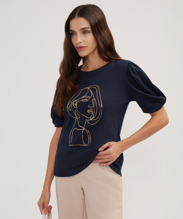 Camiseta Escote Redondo Con Detalle