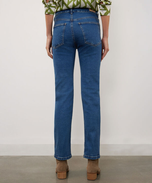 Jean Jean Straight Tono Medio