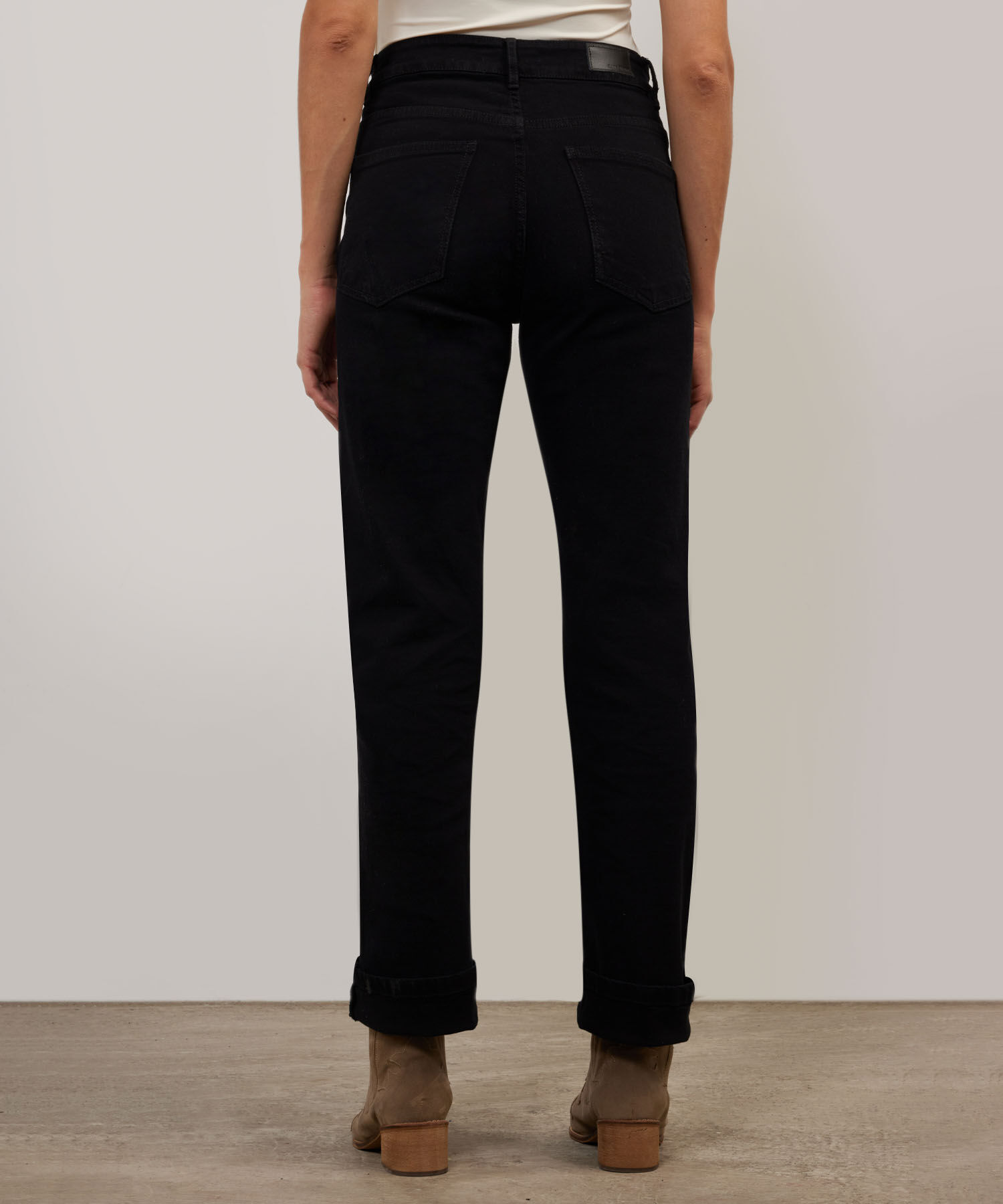 Jean Straight Tono Negro Con Pedreria