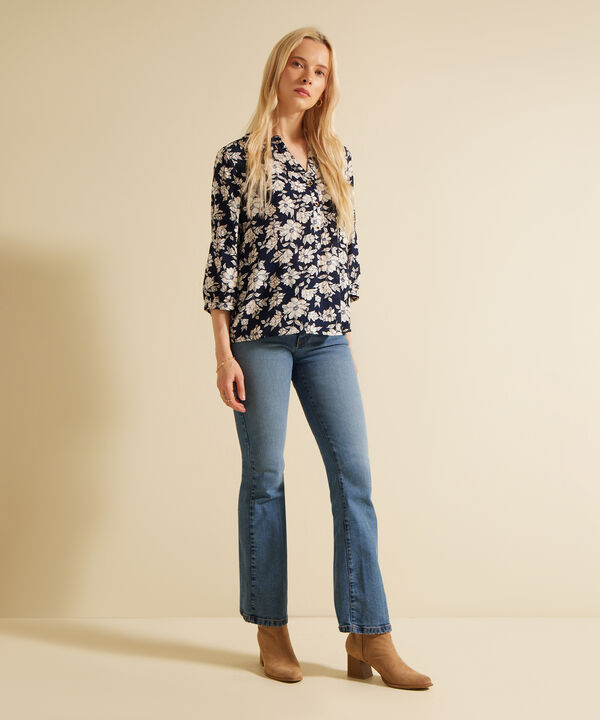 Blusa Manga 3/4 Con Botones En Frente Estampada Monoproducto image number null