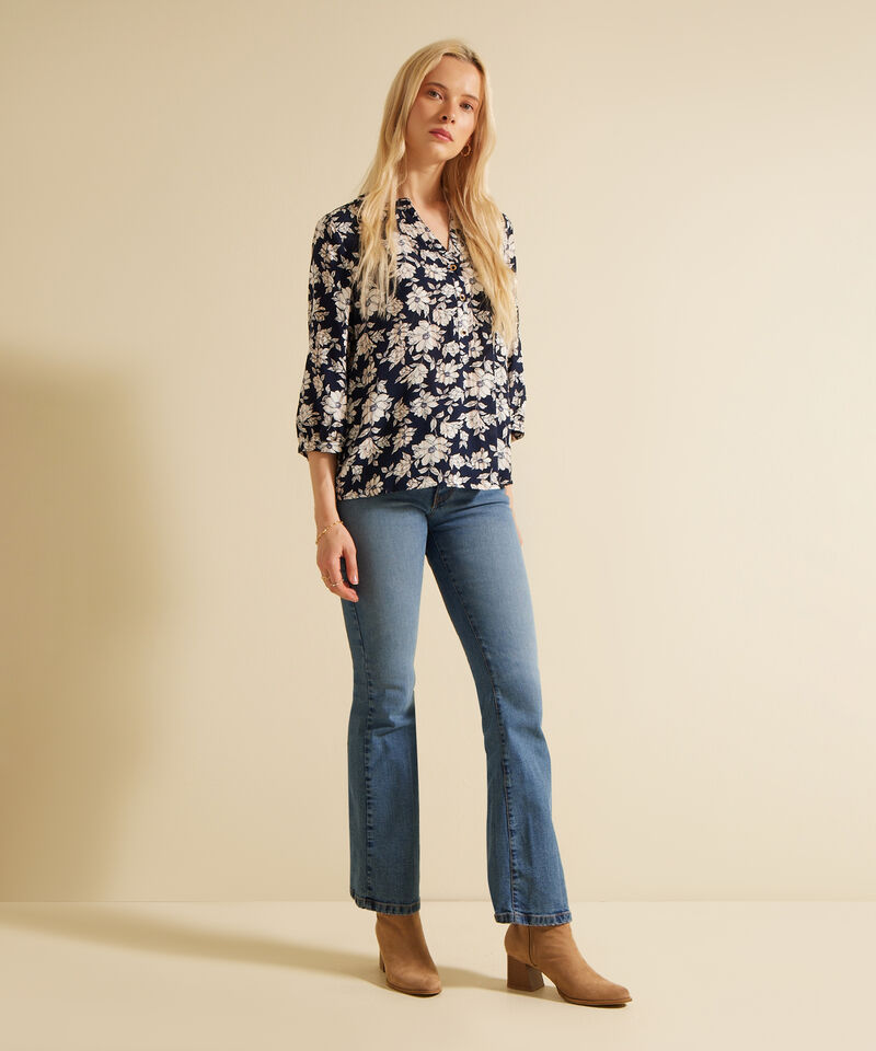 Blusa Manga 3/4 Con Botones En Frente Estampada Monoproducto