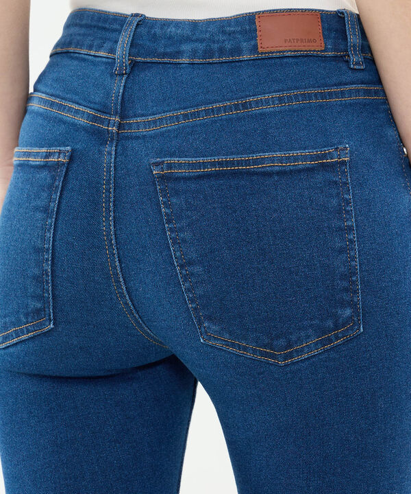 Jeans Skinny Tono Medio