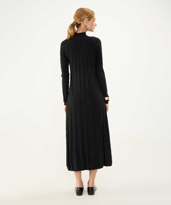 Vestido Tejido Cuello Alto