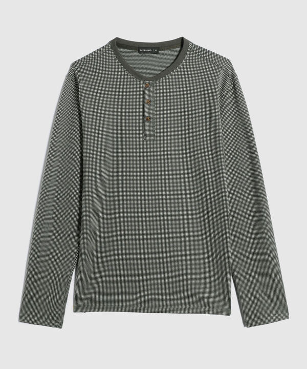 Camiseta Unicolor Manga Larga, Cuello Henley Con Botonadura, Jardin Grunge Linea Moda