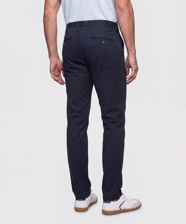 Pantal&oacute;n Cl&aacute;sico para Hombre de Corte Recto