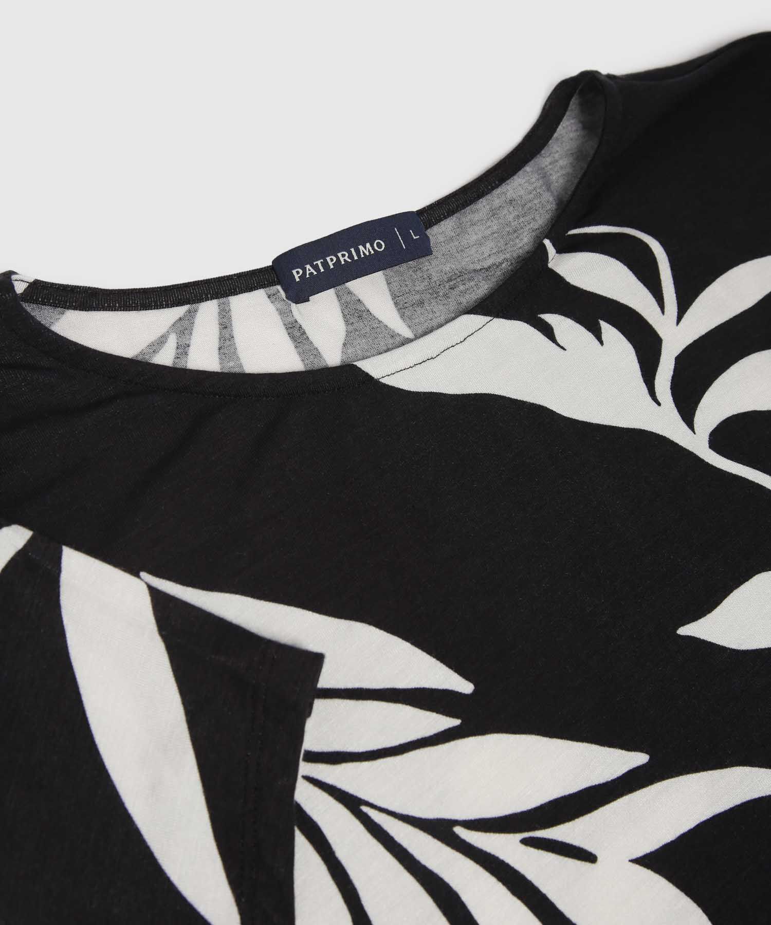 Camiseta Estampado De Hojas