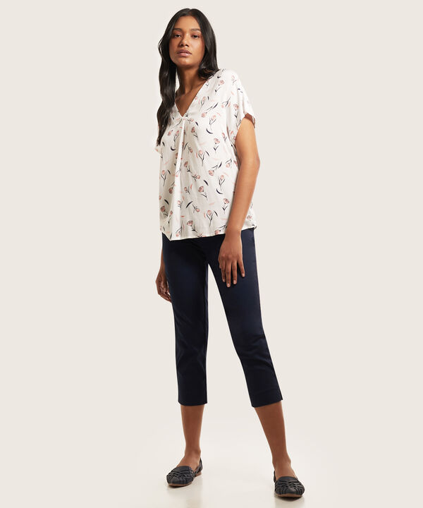 Pantalon Capri Unicolor image number null