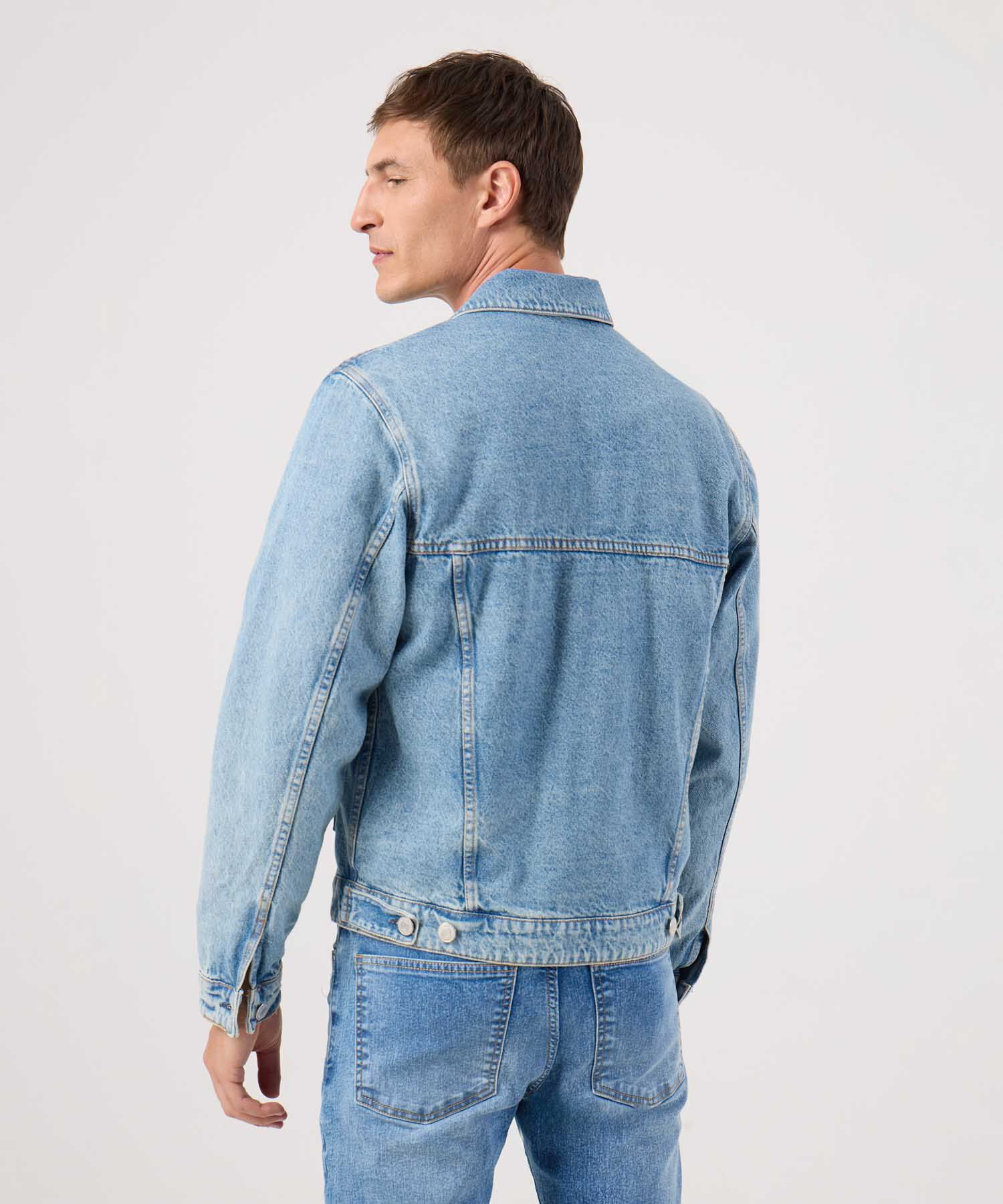 Chaqueta Con Bolsillos Tono Azul Claro