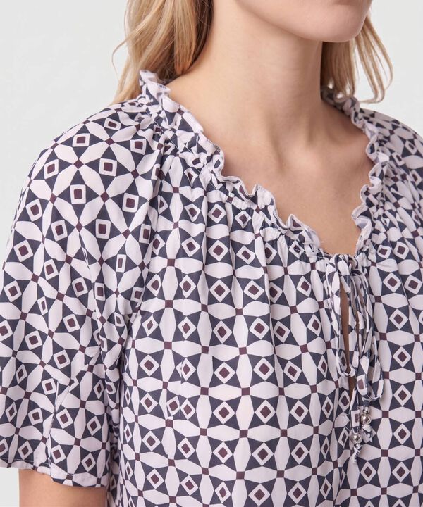 Blusa Estampada De Manga Corta Para Mujer