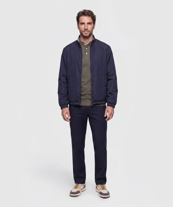 Chaqueta Doble Faz con Cuello Alto Hombre