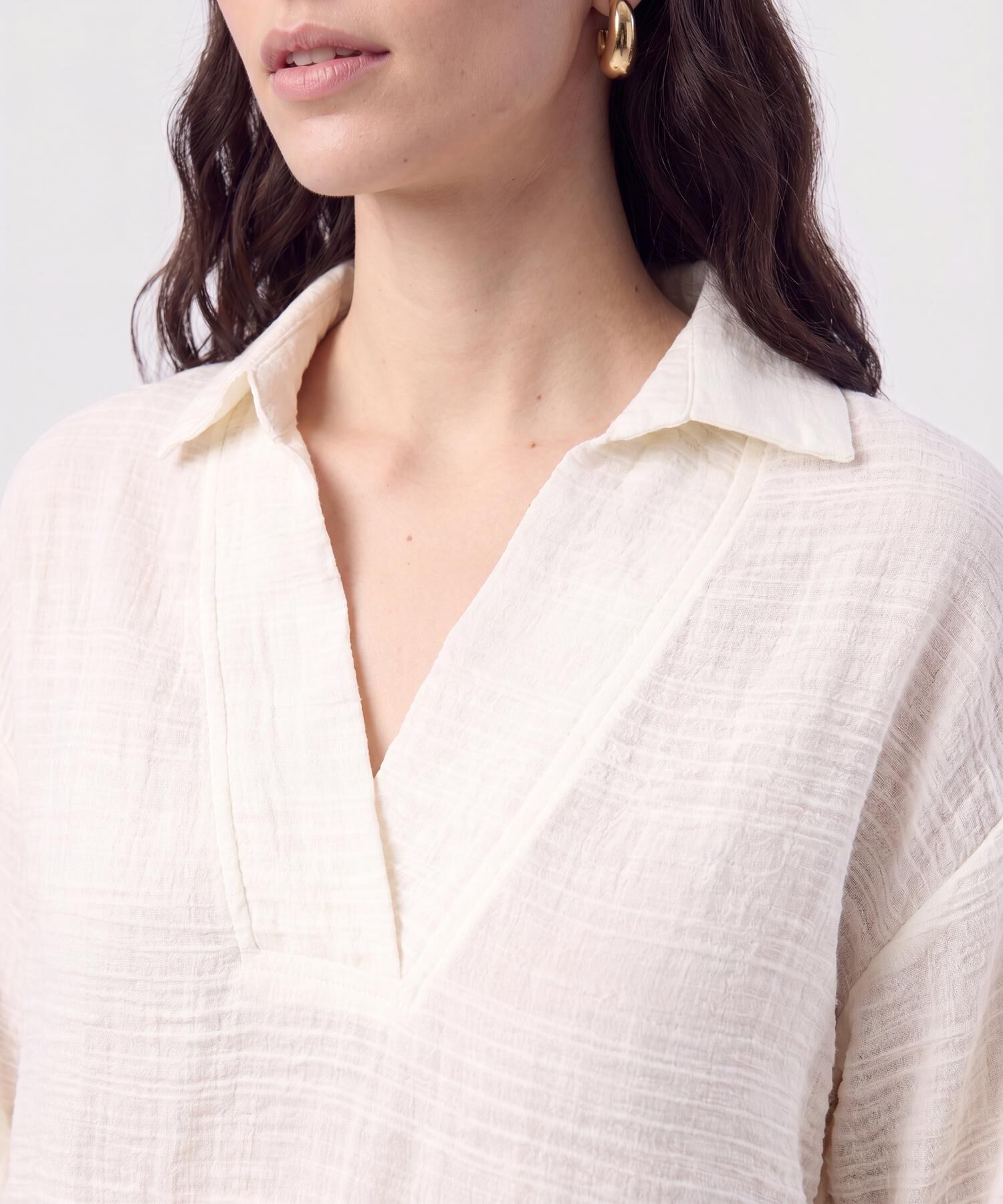 Camisa Escote en V con Cuello Para Mujer