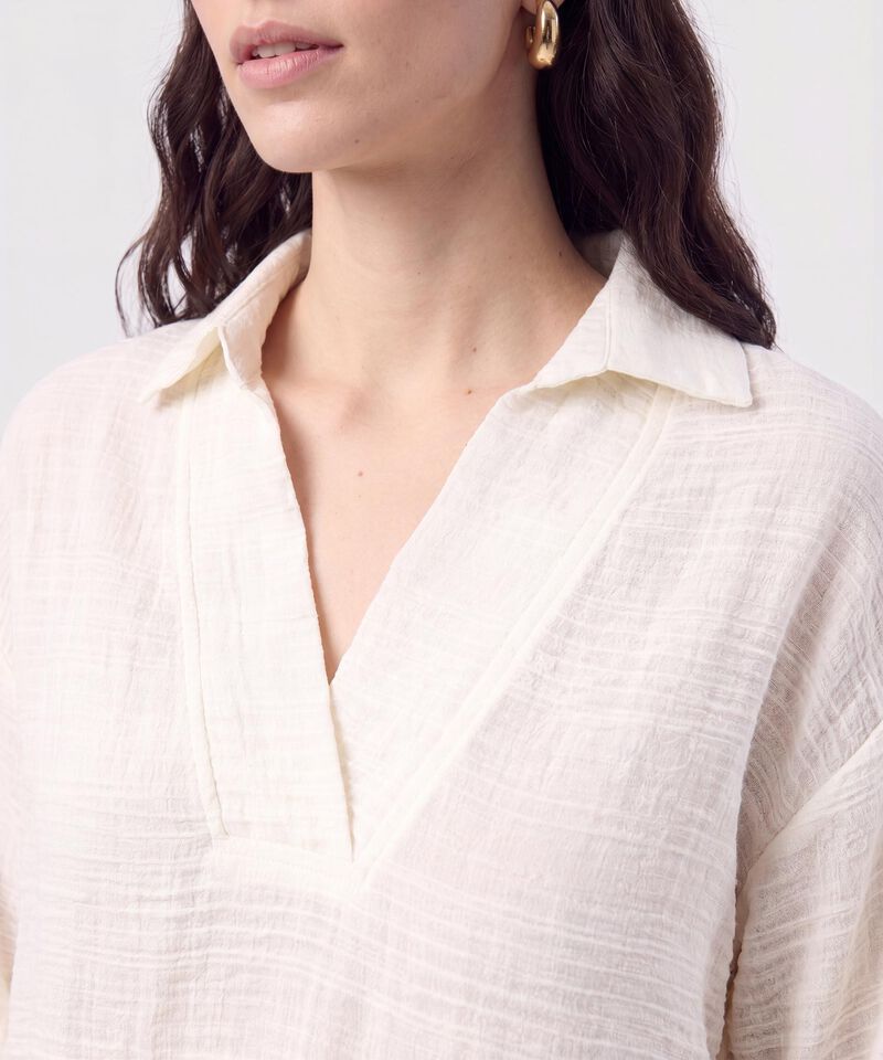 Camisa Escote en V con Cuello Para Mujer