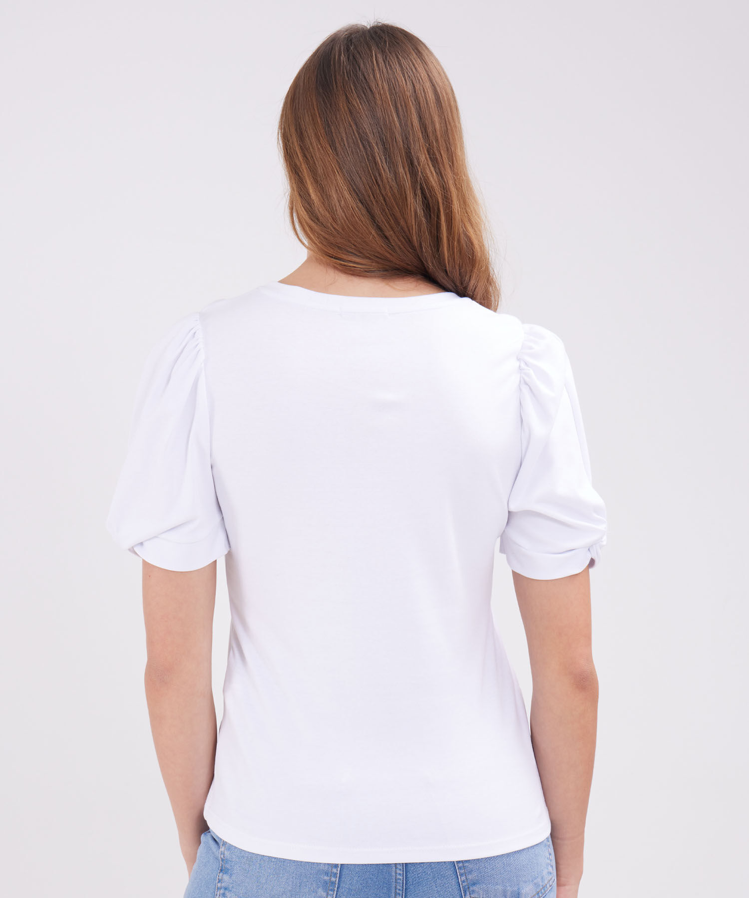 Camiseta Escote Redondo Con Detalle